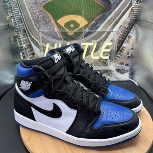 Air Jordan 1 Retro OG High Royal Toe Men’s Sz 11
